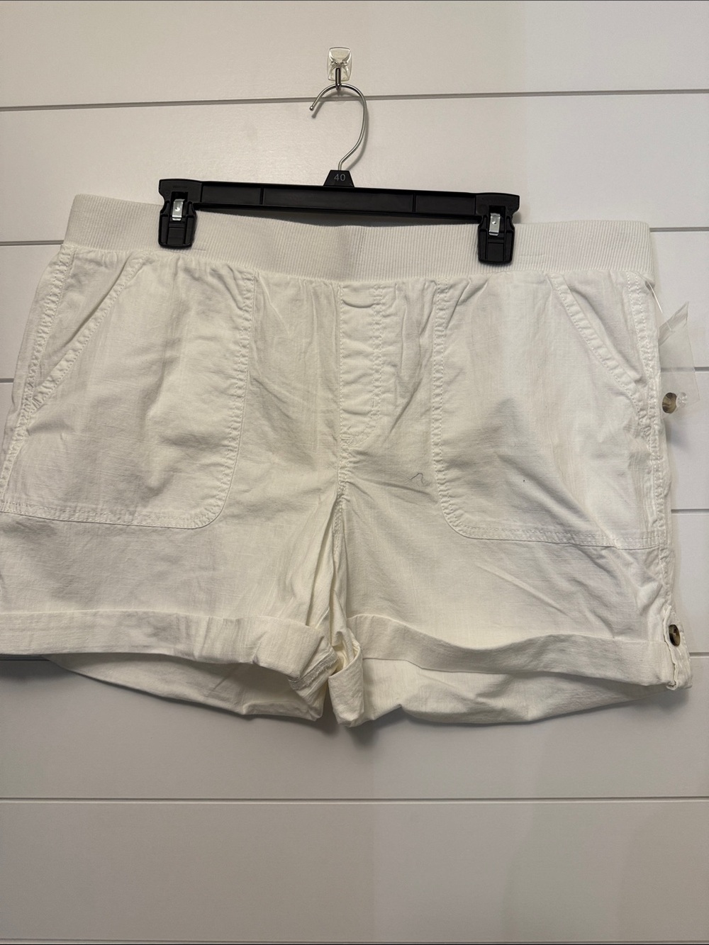 Sonoma White Cotton Shorts with Pocket Details